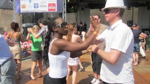 Clarissa en Martin dansen de Cubaanse Salsa tijden Evnement in Breda 2012