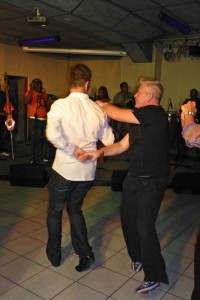 Jacco en Martin dansen Salsa in Salon del Son Santiago de Cuba 10-12-2012
