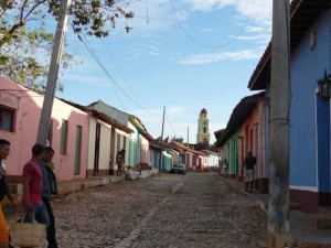 Beeld van de kleurrijke straten van Trinidad
