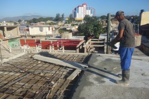 Storten beton plafond c.q. vloer Residencia Cubamovesyou