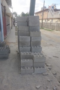 Betonblokken nieuwe voorraad geleverd