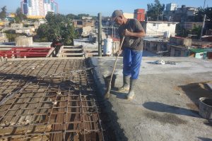 Storten beton plafond c.q. vloer Residencia Cubamovesyou