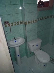 Toilet gasten Residencia Cubamovesyou